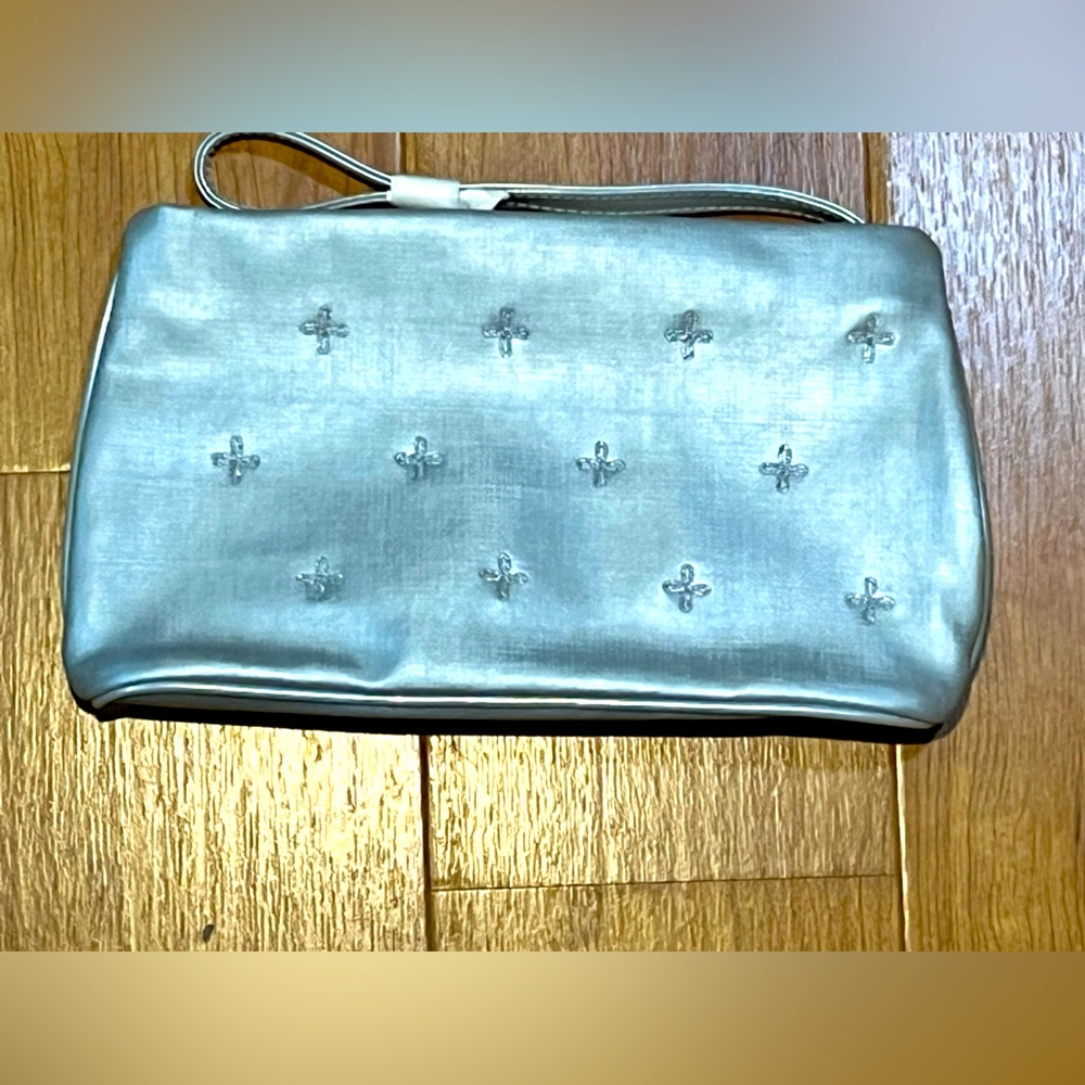 NWOT Silver Embroidered Convertible Wristlet/Pouch/Clutch Bag